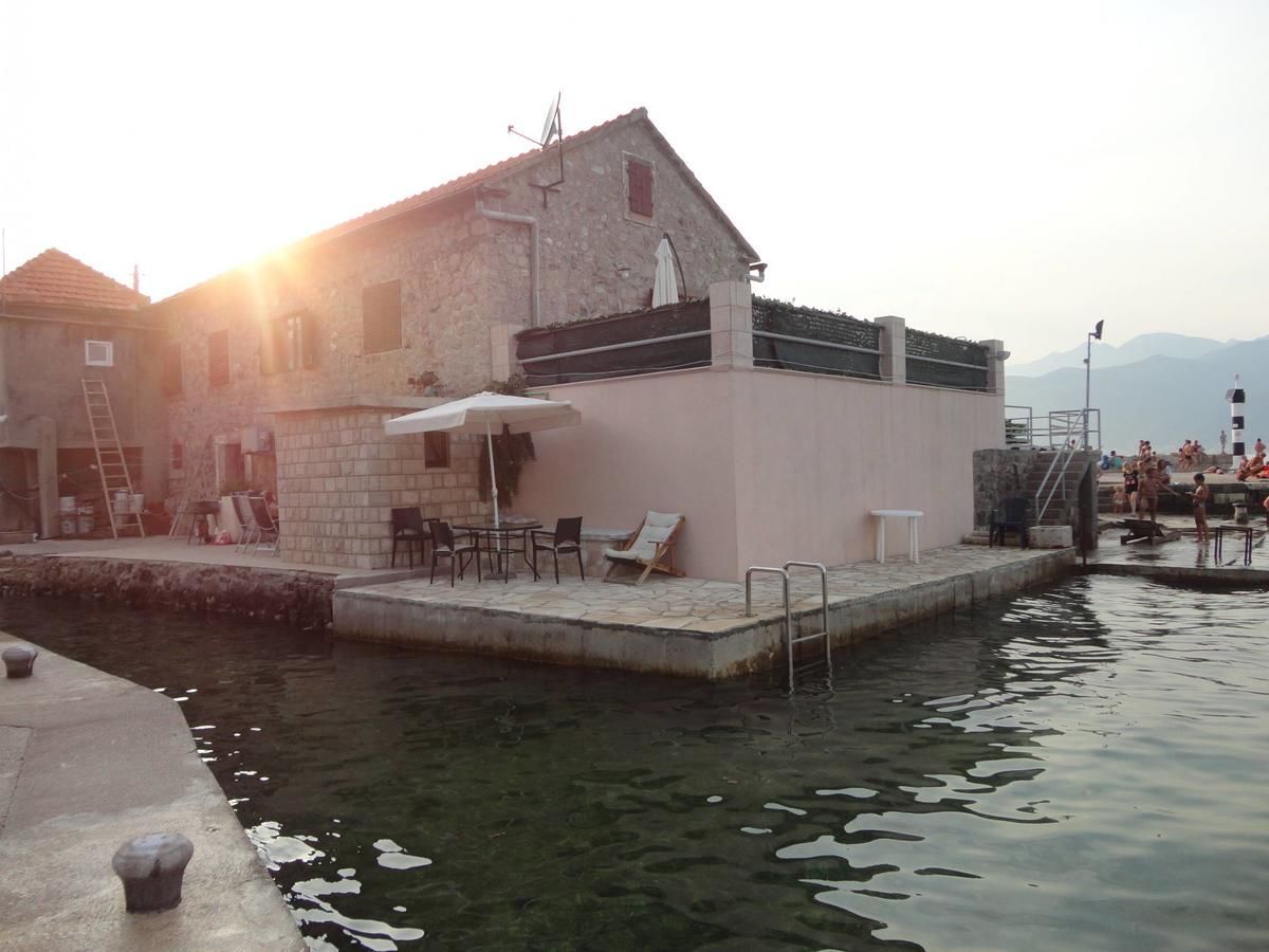 Апартаменты Apartments Sara Тиват-17